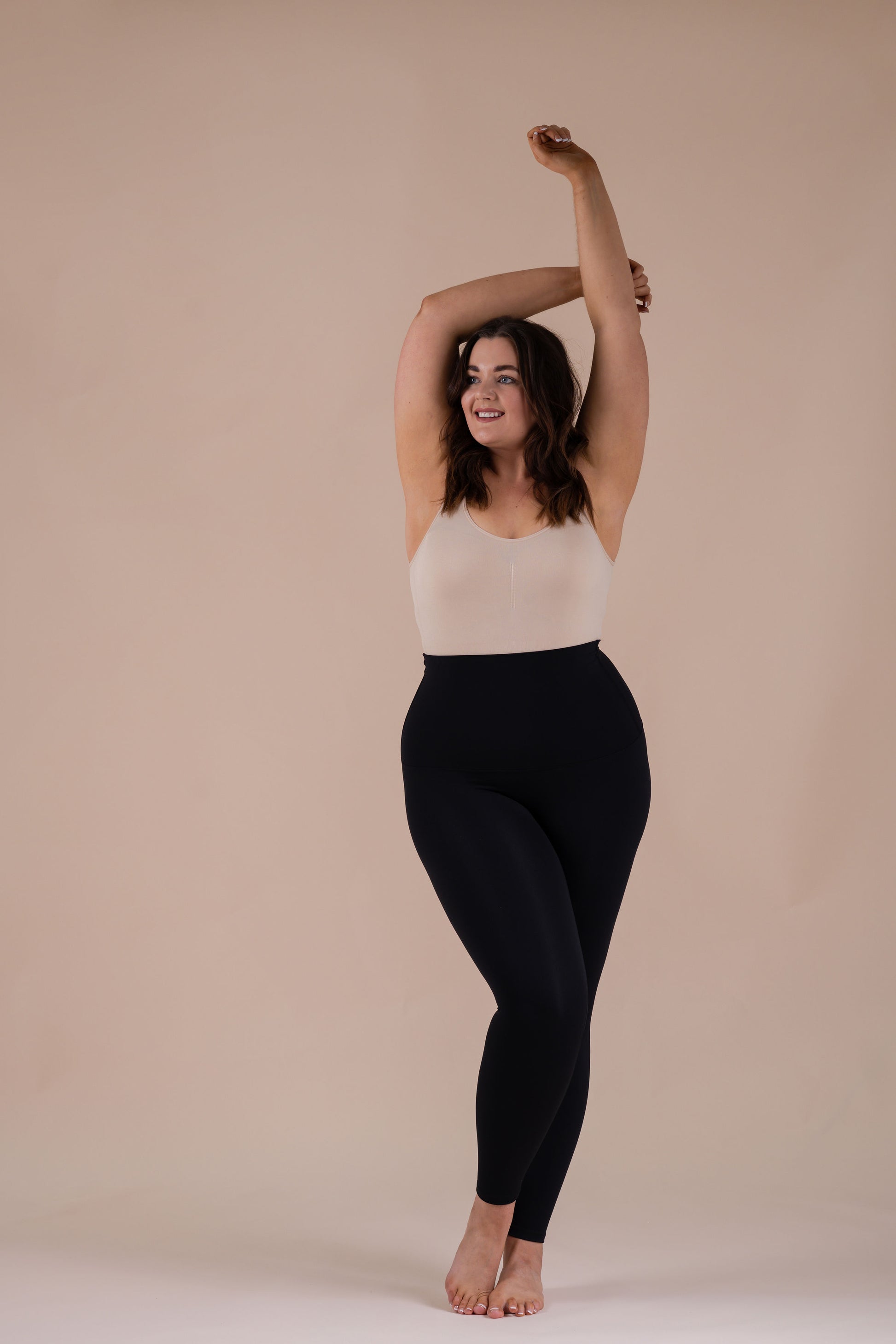 Seamless Luxe Shapewear Leggings  Black & High-Waisted – LUXESÓ